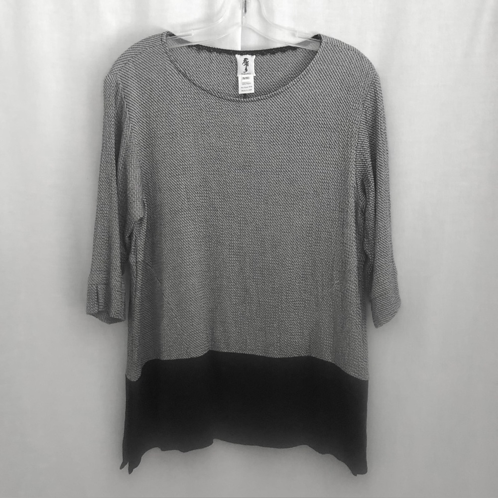 Yasuko Artsy Tunic Top Gray Black Woven Rayon Size S/M
